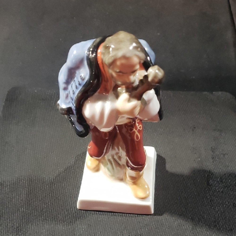 Vintage "Herend" - "Old Musician" porcelain ceramic hand painted figurine